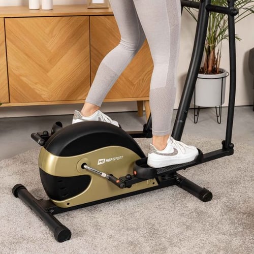 Hop-Sport cross trainer pedal and drive detail